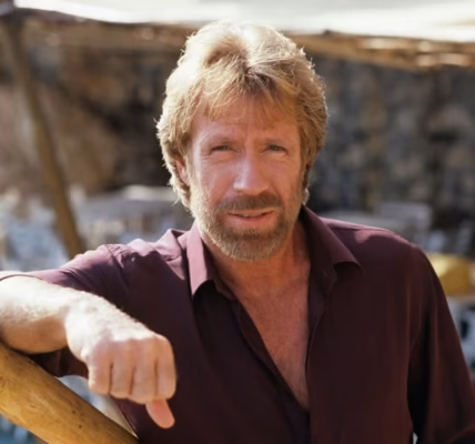 Chuck Norris Biography