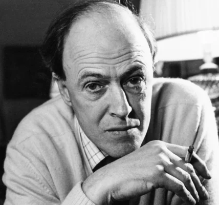 Roald Dahl Biography